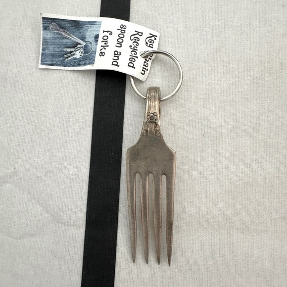 Unique key ring made from a fork- zoom in for all the angles,details and size🍴 - Picture 1 of 4